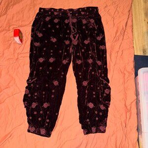Johnny Was Lyra Velvet Cargo Jogger - Burgundy Floral - XL